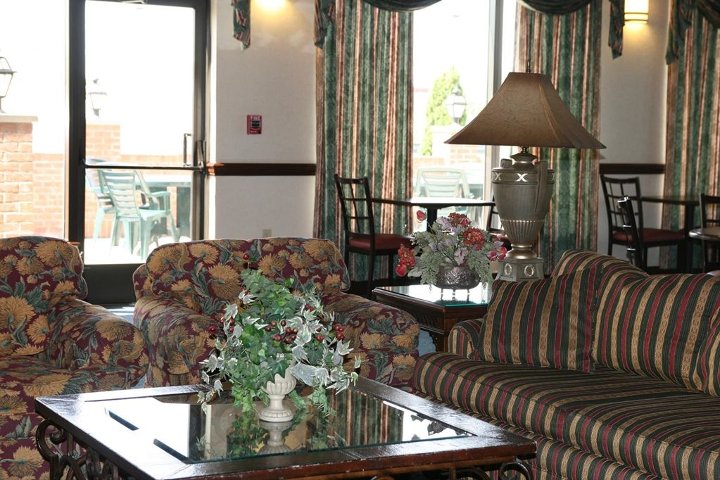 Comfort Inn & Suites Toledo Interiør billede